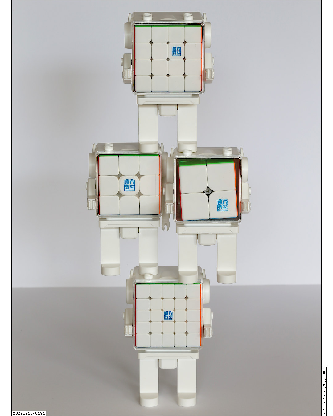 Robots Pyramid  Robots Pyramid