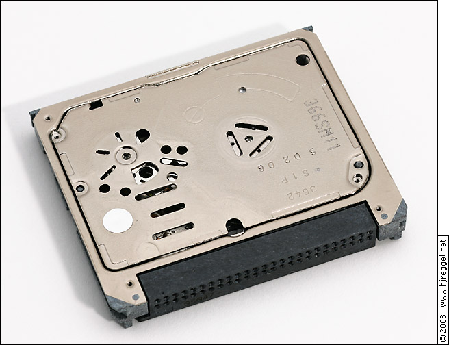 Seagate ST1 Bottom